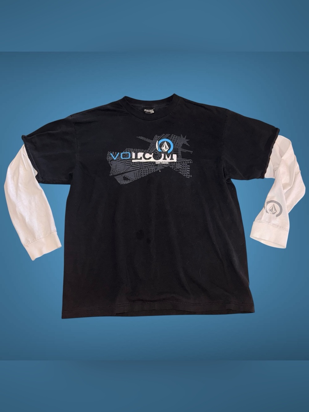 Vintage Y2K Volcom Stone Double Layer Long-Sleeve Graphic Shirt Men’s  XL